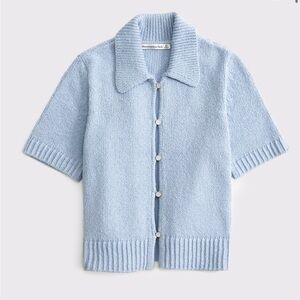 Women's
Short-Sleeve Collared Cardigan
Color: BLUE
Size: S